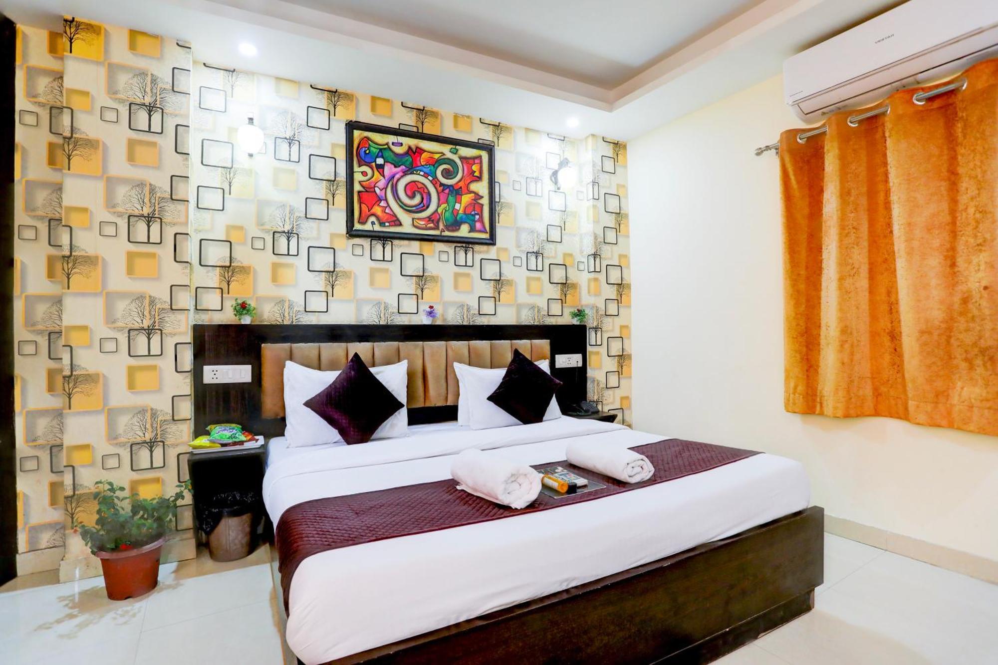 Hotel Luxury Global Nuova Delhi Esterno foto